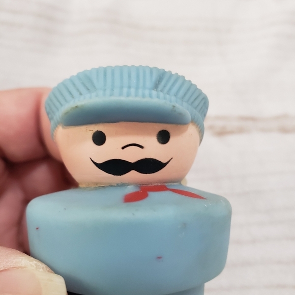 Fisher Price Little People Chunky Train Conductor 1991 McDonalds Server 1970s - Picture 2 of 10